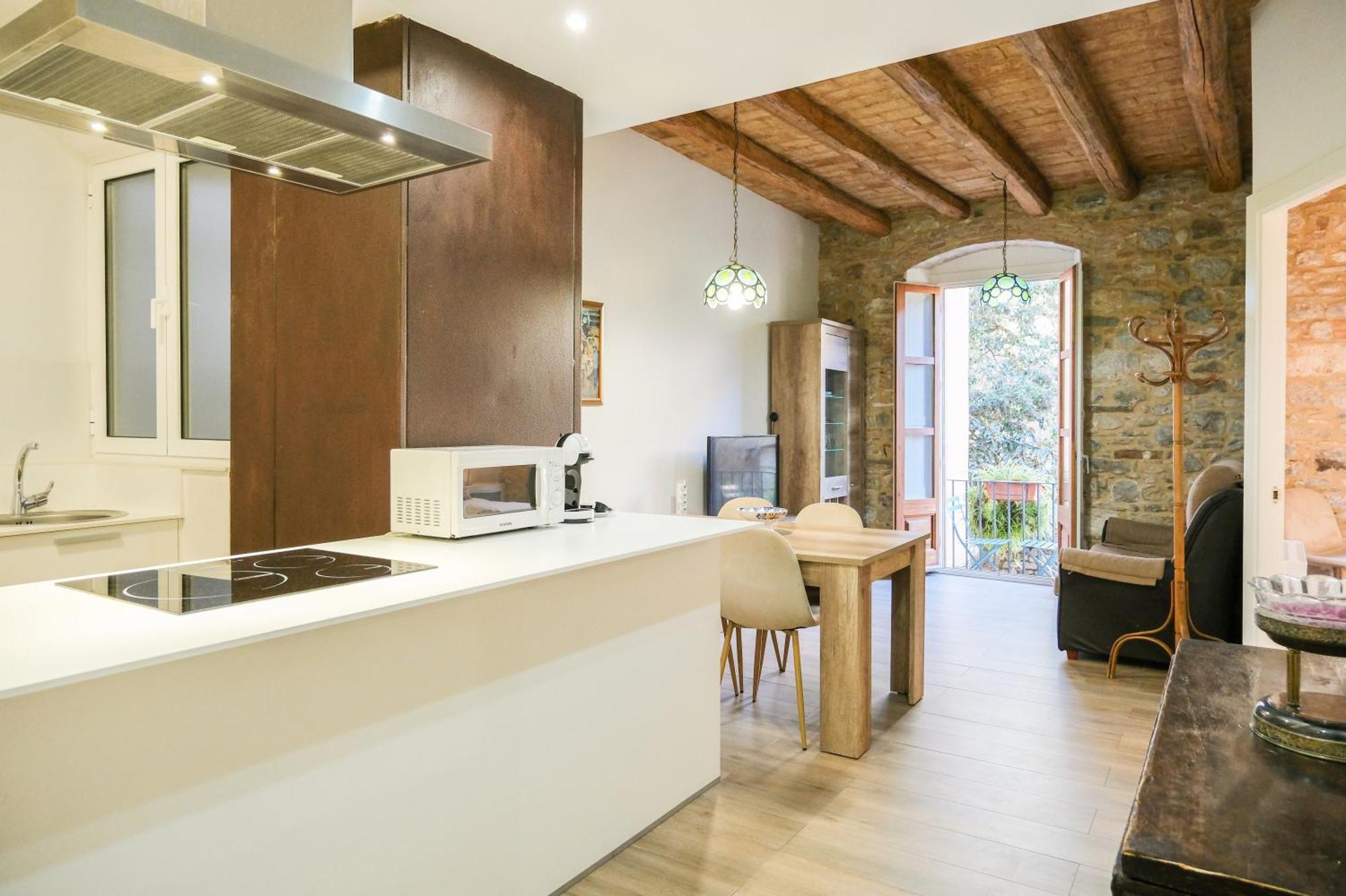 Ganganell Centre Apartamento Con Patio 贝萨卢 外观 照片