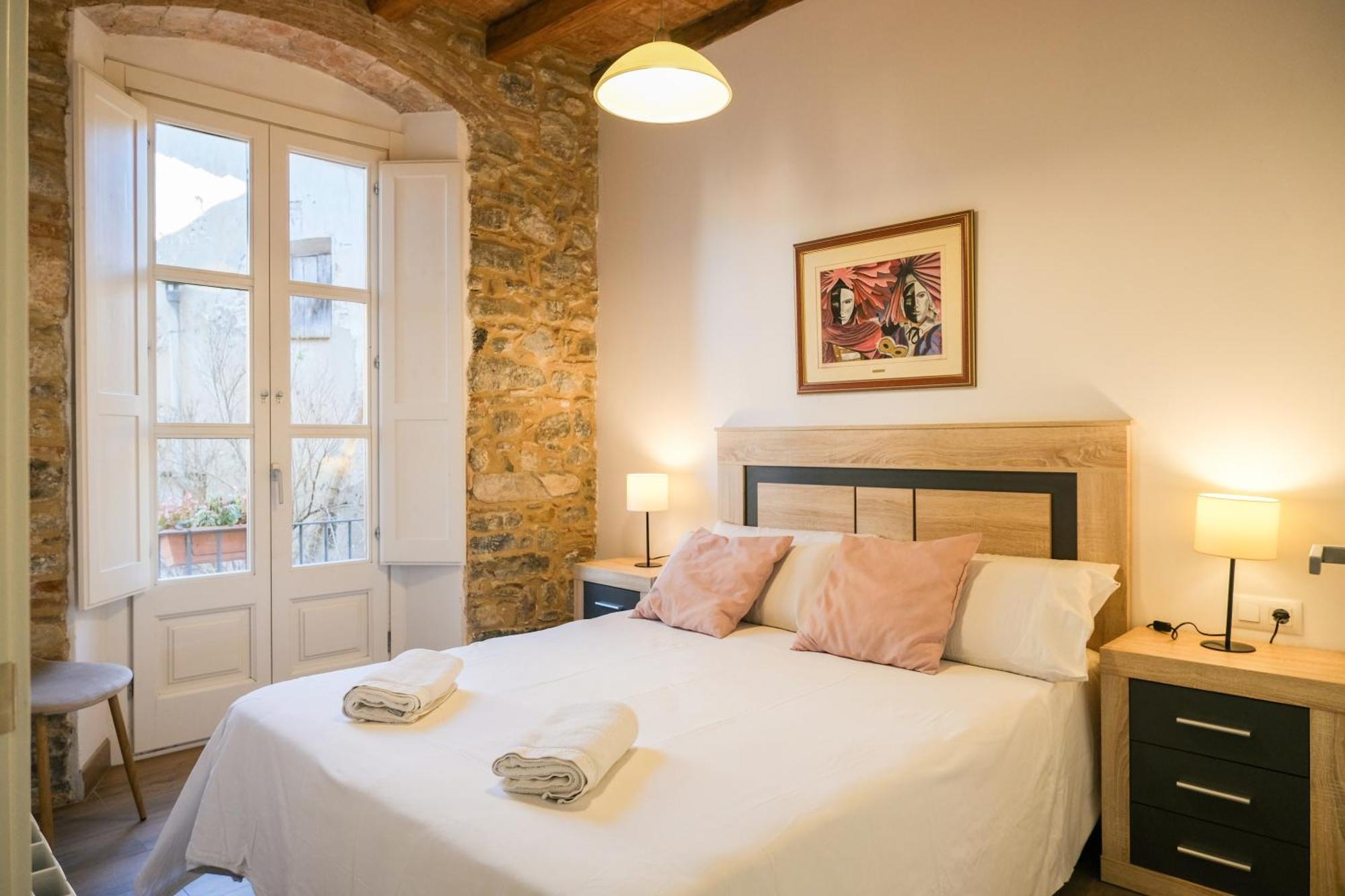 Ganganell Centre Apartamento Con Patio 贝萨卢 外观 照片