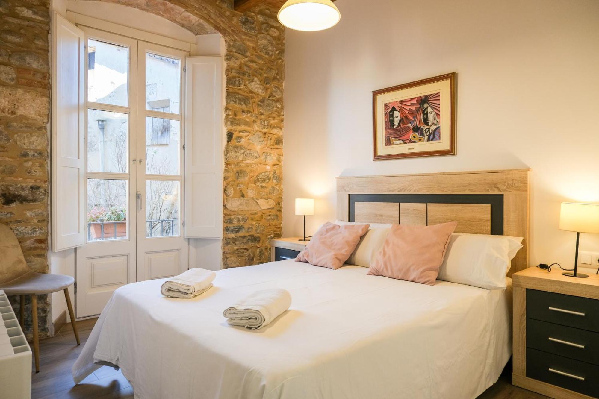 Ganganell Centre Apartamento Con Patio 贝萨卢 外观 照片