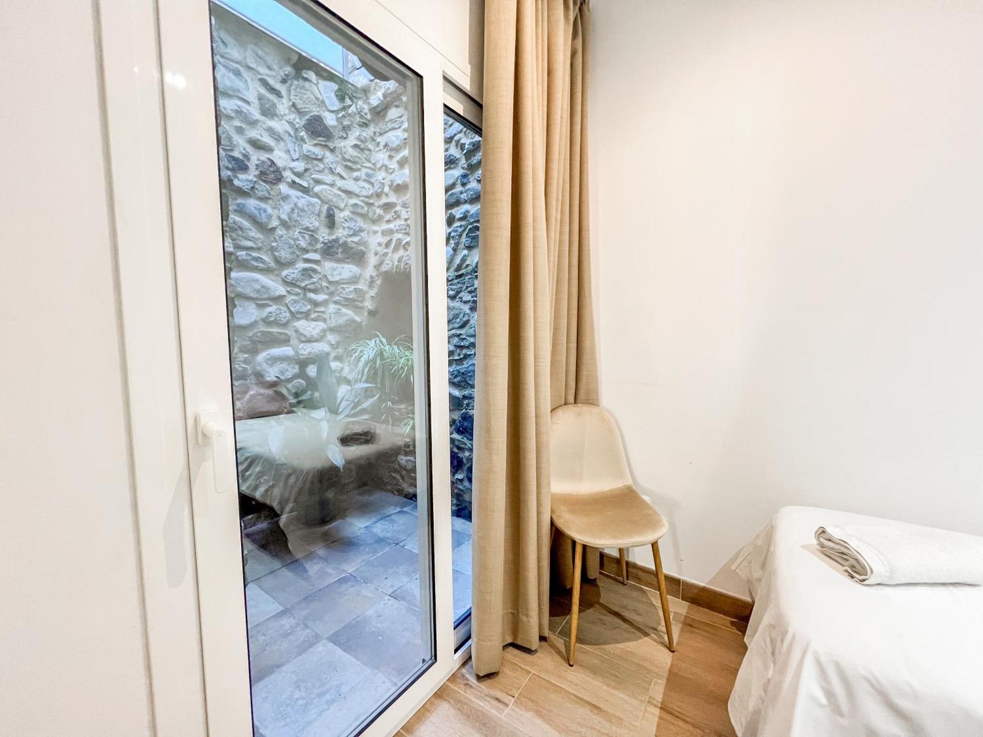 Ganganell Centre Apartamento Con Patio 贝萨卢 外观 照片